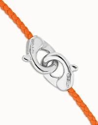 leather bracelet with interlocking carabiner