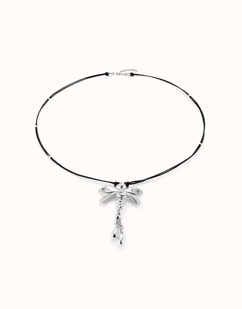 Long pendant necklace with a dragonfly