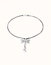 Long pendant necklace with a dragonfly