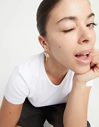 Manta ray-shaped drop earrings