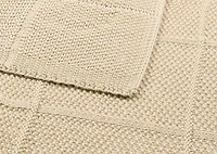 Nicholine Throw Sand