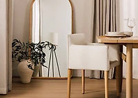 Shay Gumnut Leaf Branch