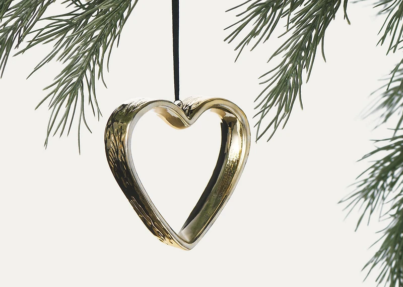 Fond Heart Ornament Gold