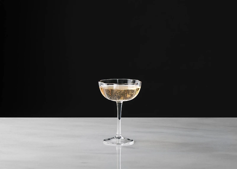 Violet Coupe Glass Clear