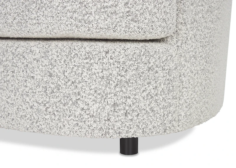 Harriet Armchair -Amalie Pepper