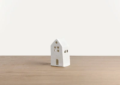 Bowen LED House Large