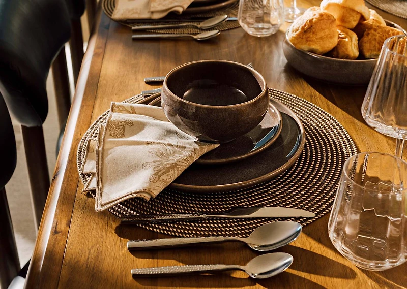 Tusket 16 piece Dish Set Brown