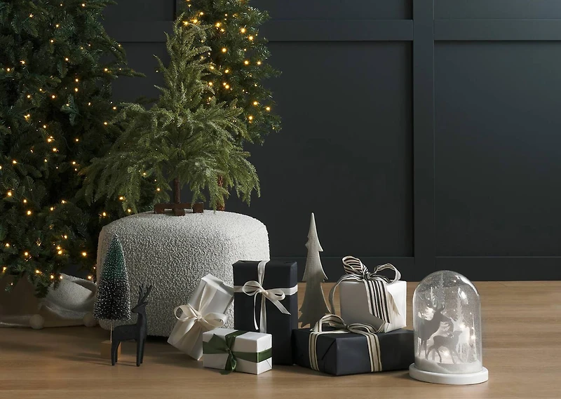 Nordic Reindeer Statue Set Black