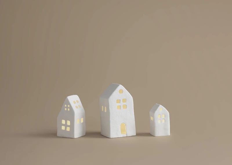 Bowen LED House Medium