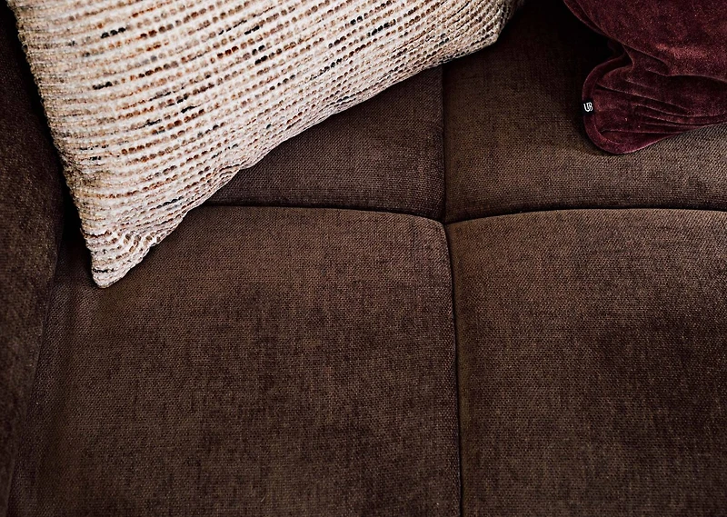 Tate Ottoman -Ren Coffee