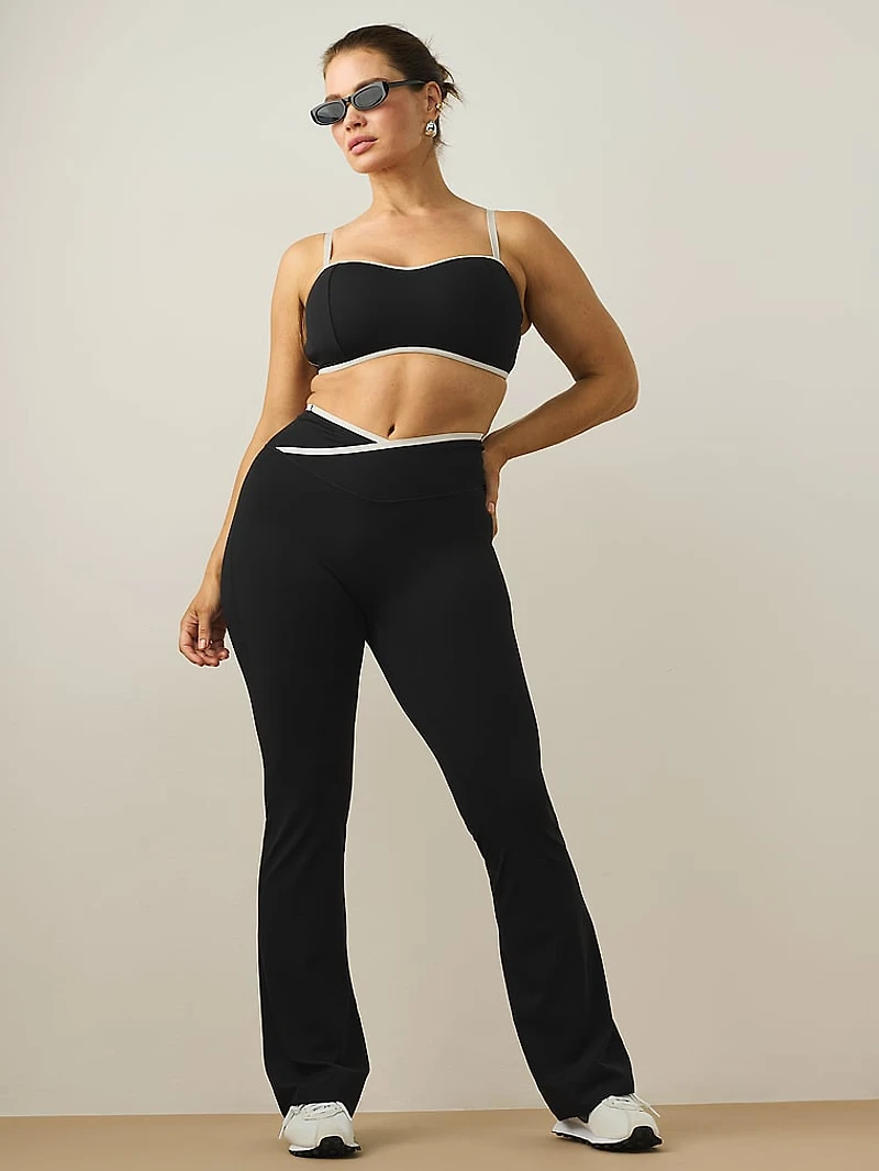 VSX Elevate™ Tipped & Accented Crossover Flare Legging