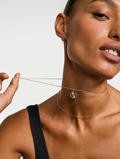 Layered Pendant Necklace Set
