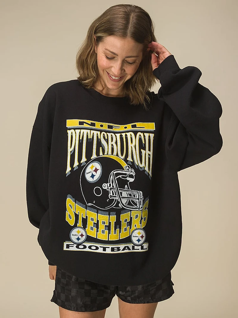 Giants Helmet Crew Fleece Sweatshirt
