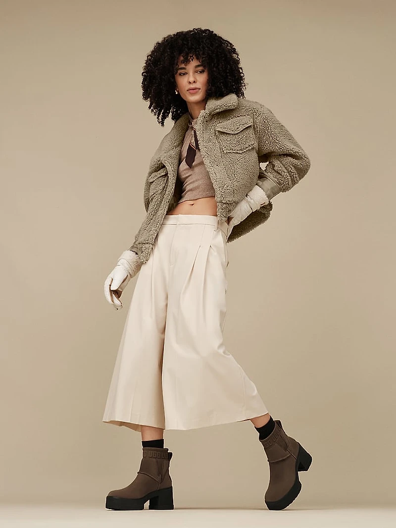 Moxy Chelsea Boots