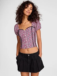 Puﬀ-Sleeve Corset Top