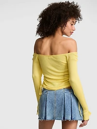 Side-Ruched Oﬀ-The-Shoulder Sweater