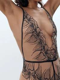 Amarosa Ouvert Soft Bodysuit