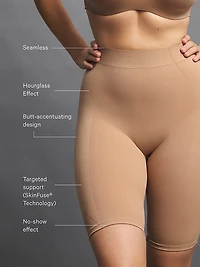 Mid-Rise Shaper Short