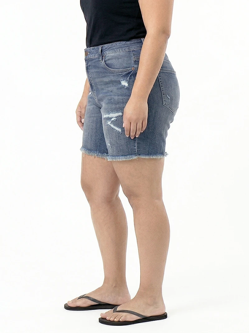 Women's Plus Medium Dark Wash Frayed Hem Shortie with Eyelet Insert