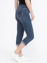 Women's Contrast Multi Thread Medium Dark Wash Jean Capri