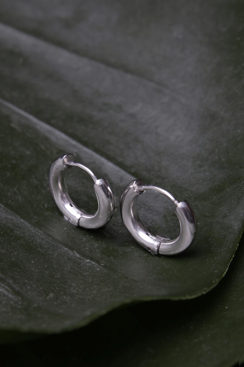 Women's Small Snap Hoop Earrings