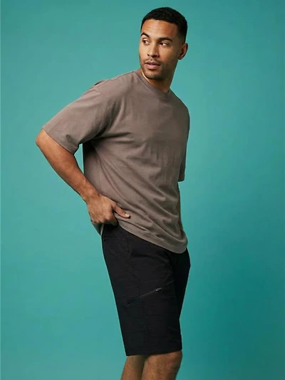 Men's Tonal Cargo Hybrid Shorts