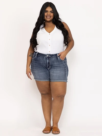 Women's Plus Medium Dark Wash Mid Rise Wing Embellished Cuffed Shortie