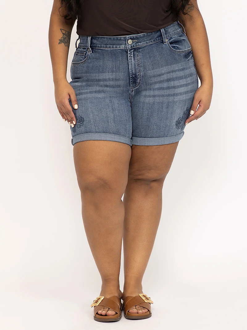 Women's Medium Wash Embroidey Cuffed Mid