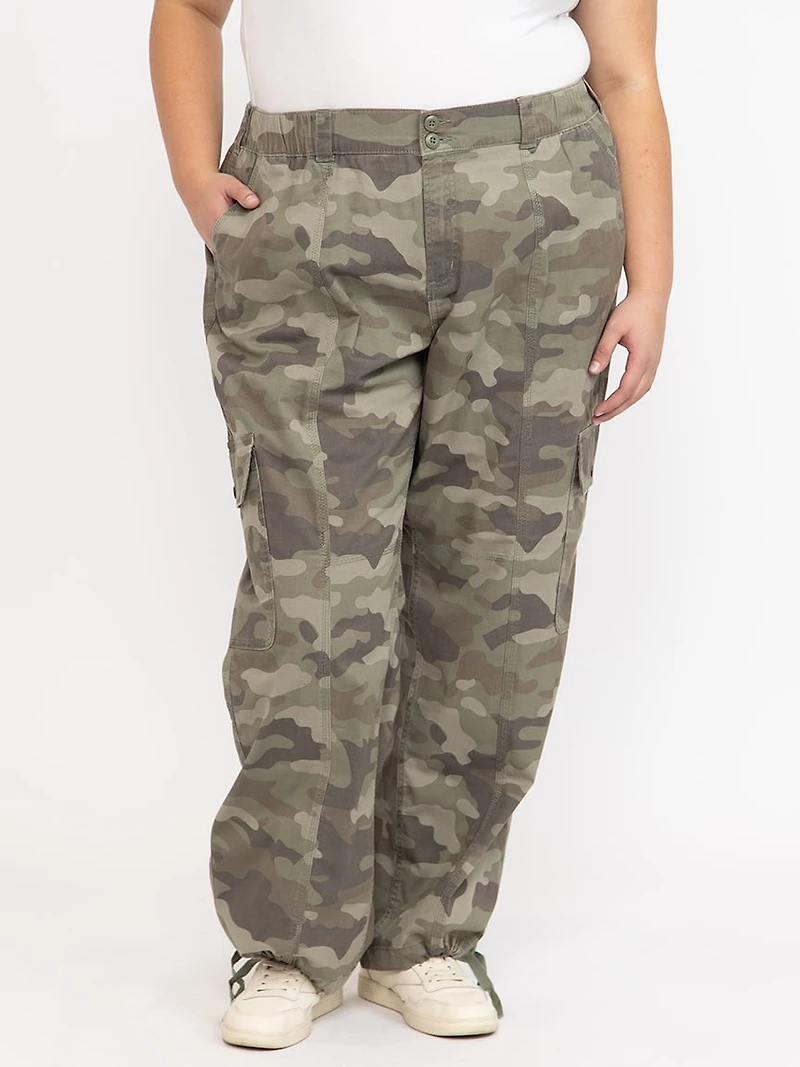 Women's Plus 2 Button Camo Baggy Cargo Pants