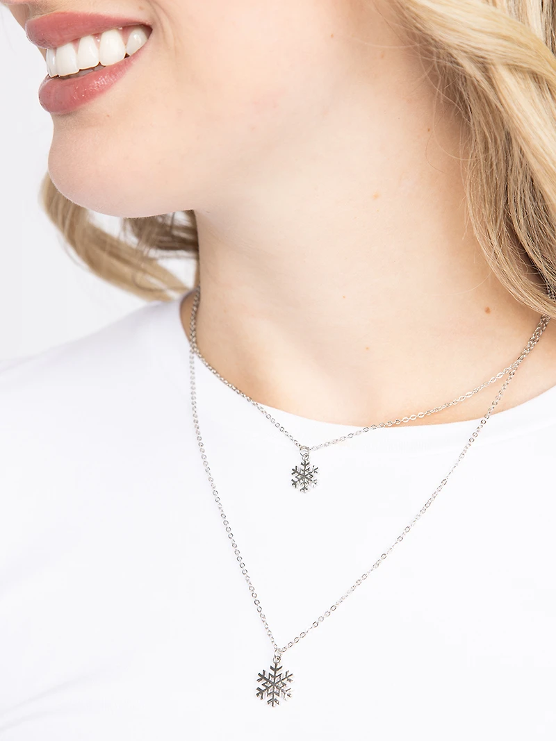 Women's Dainty Snowflake Necklaces