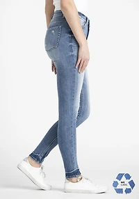 Women's Light Wash High Rise Skinny Jeans