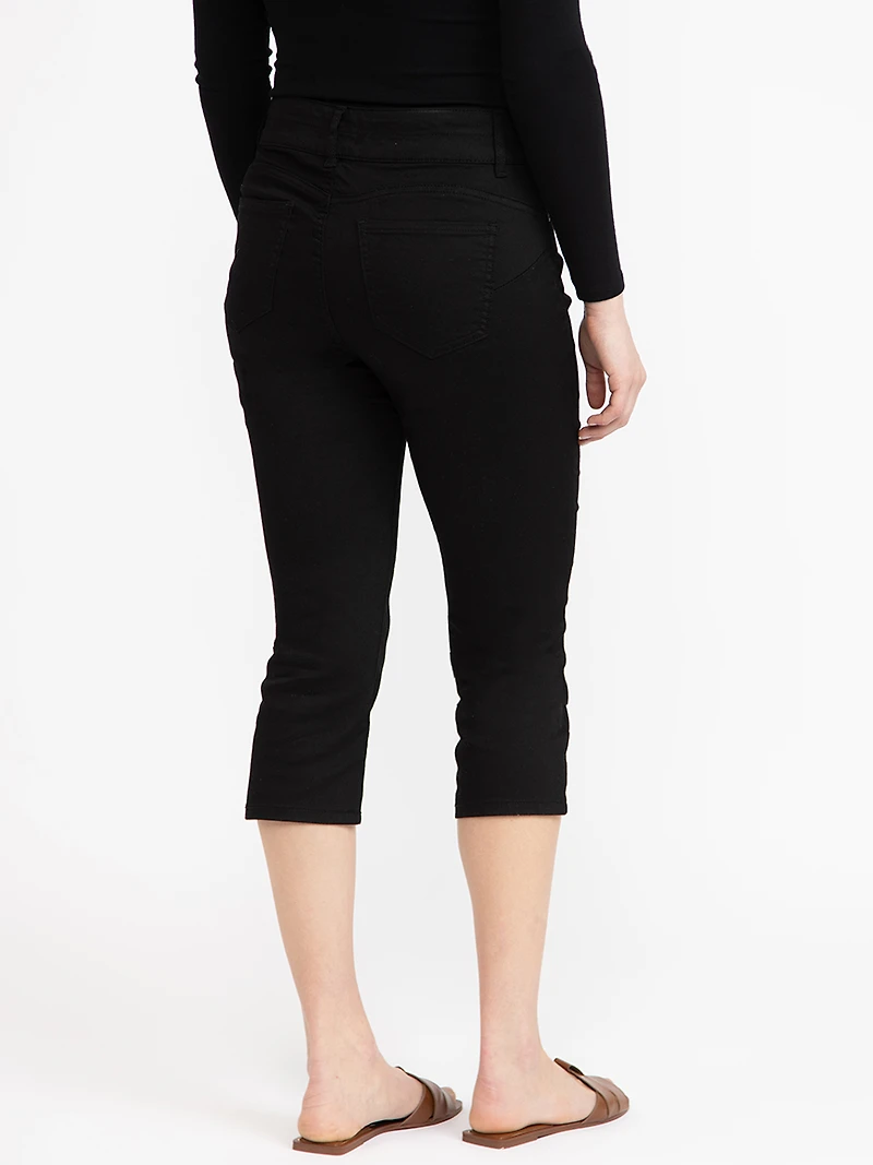 Women's 2 Button Black Jean Capri