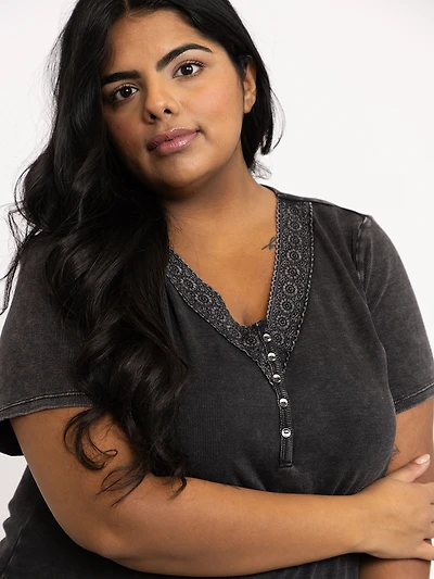 Women's Washed Rib Henley Tee