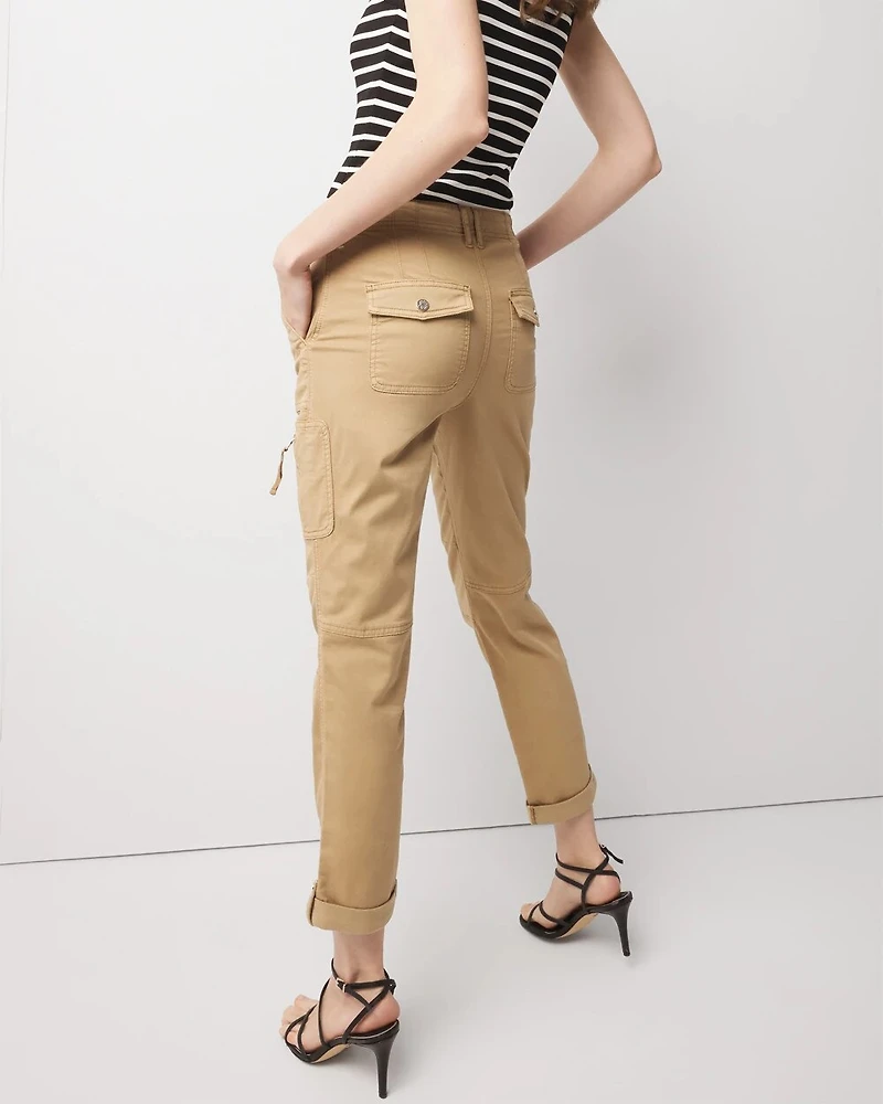 Mid-Rise Pret-A-Pedi Straight Cropped Pants