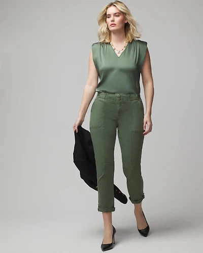 Mid-Rise Pret-A-Pedi Straight Crop Pants