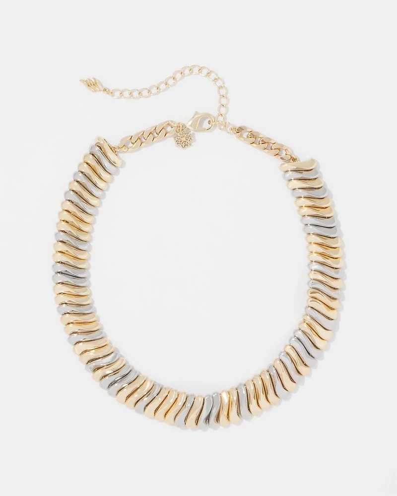 Sculptural Wave Short Necklace