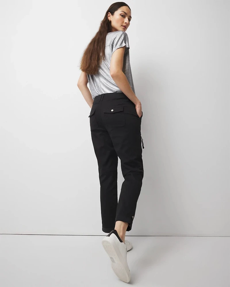 Mid-Rise Pret-A-Pedi Straight Cropped Pants