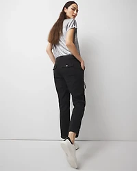 Mid-Rise Pret-A-Pedi Straight Cropped Pants