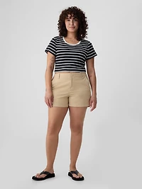 4" Downtown Khaki Shorts