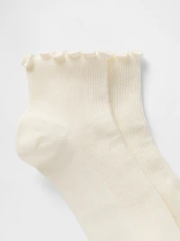 Ribbed Ruffle Socks