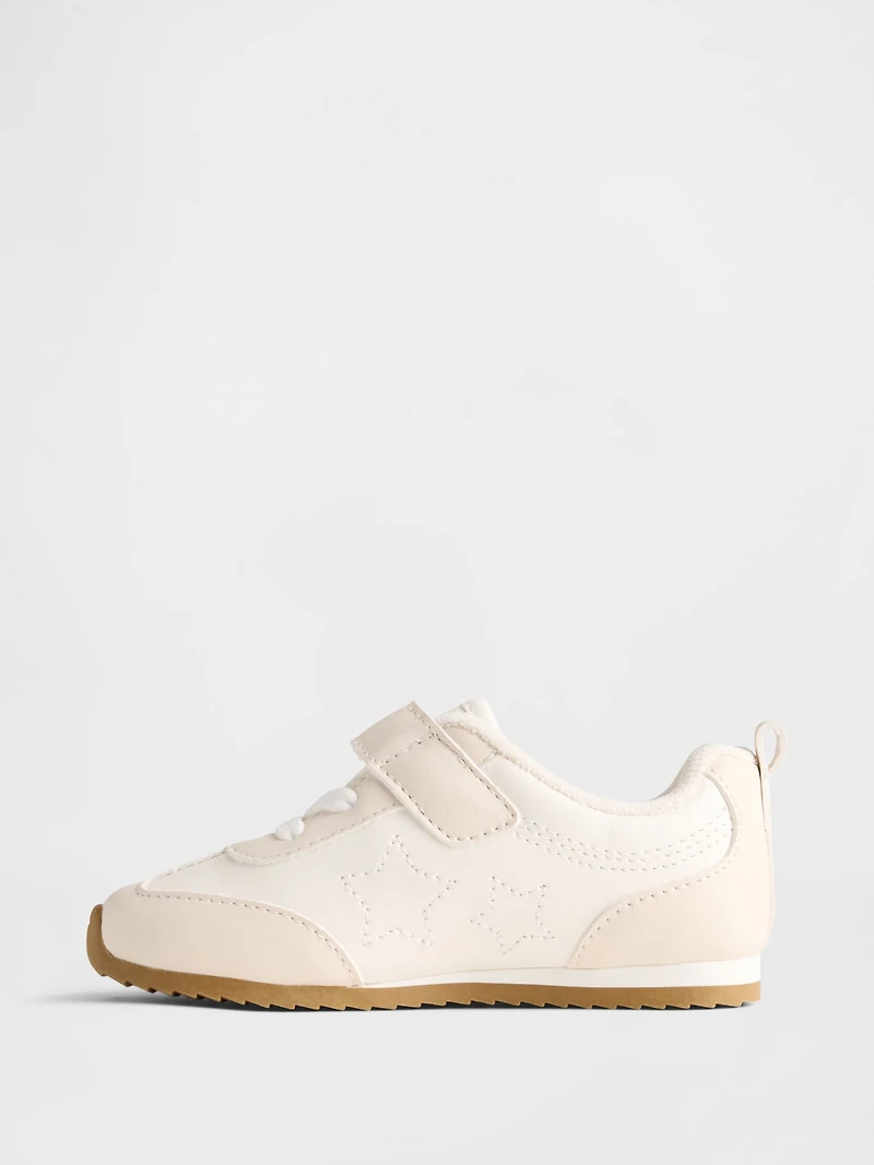Chaussures de sport à motif d’étoile pour tout-petit