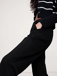 The Weekender Straight-Leg Pant