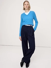 Lightweight Cashmere V-Neck Sweater