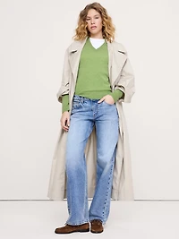 Lightweight Cashmere V-Neck Sweater