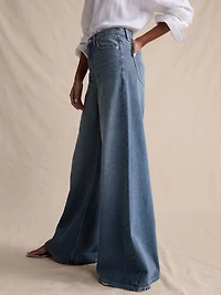 High-Rise Wide-Leg Lightweight Palazzo Jean