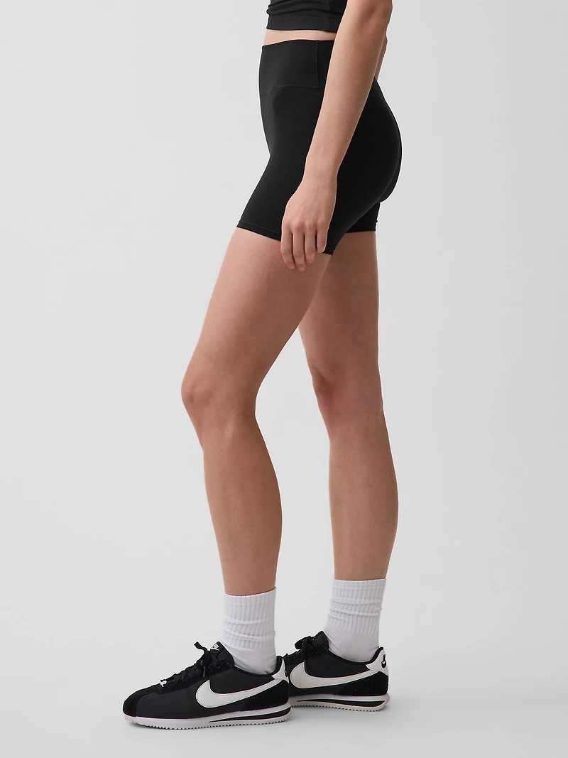 4" GapFit Smooth Bike Shorts