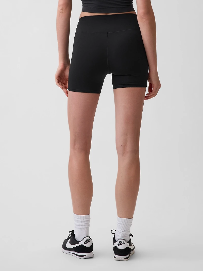 4" GapFit Smooth Bike Shorts