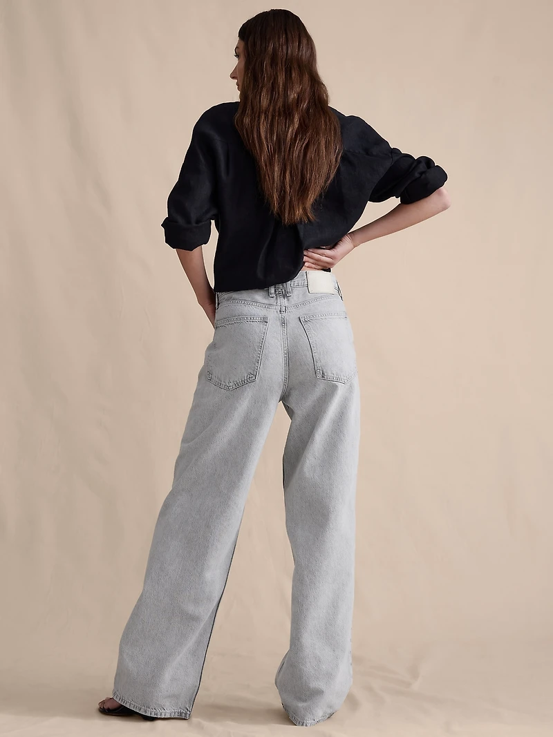 Mid-Rise Baggy-Straight Lightweight Jean