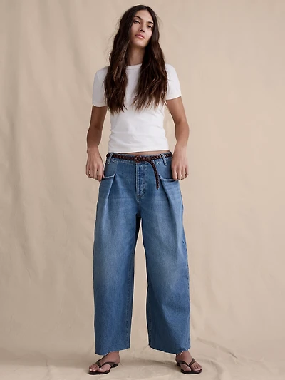 Mid-Rise Loose Pleated Crop Jean