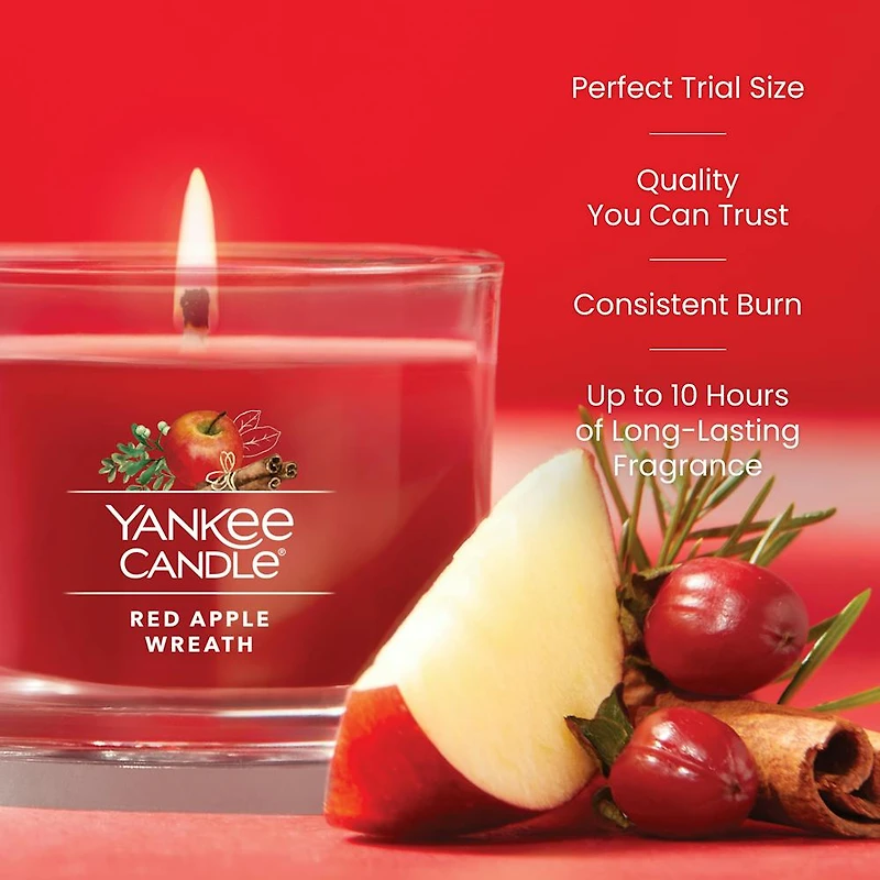 Red Apple Wreath